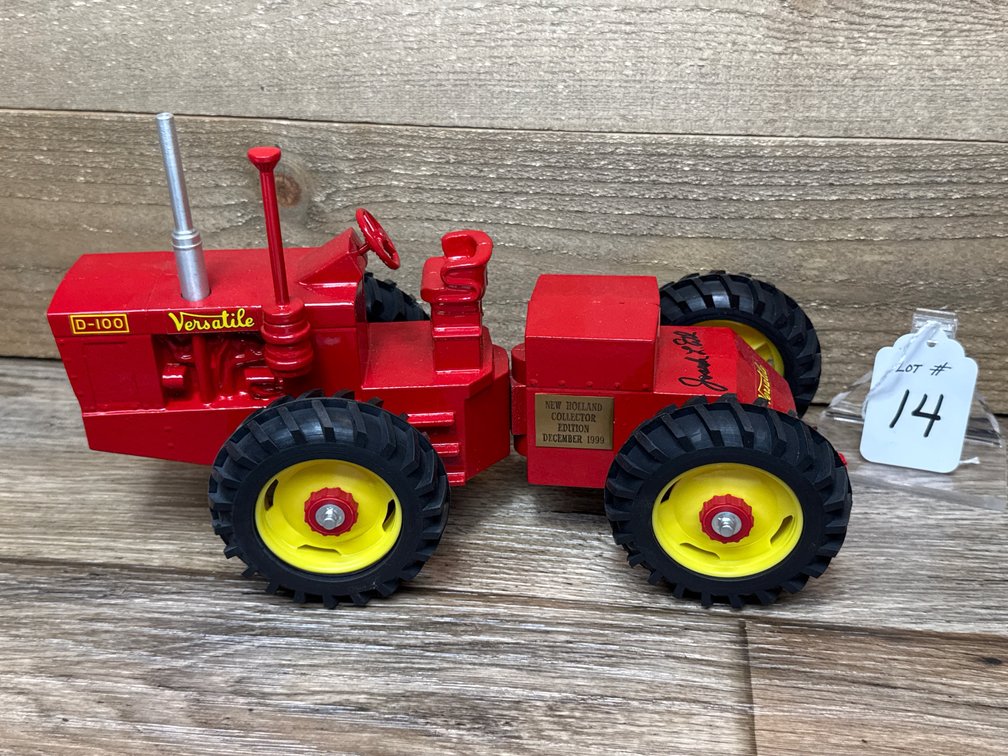 1:16 NH Versatile D-100 4WD Collector Edition - Signed