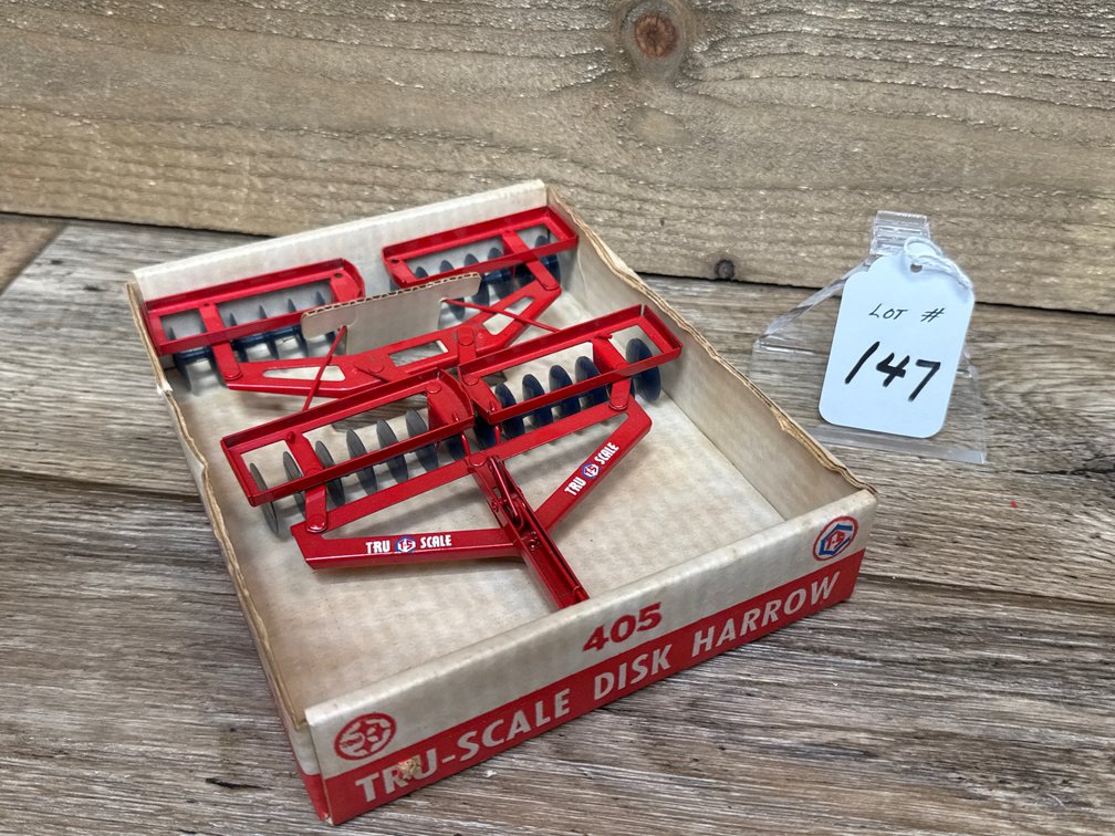 1:16 Tru-Scale Tandem Disk Harrow - NIB