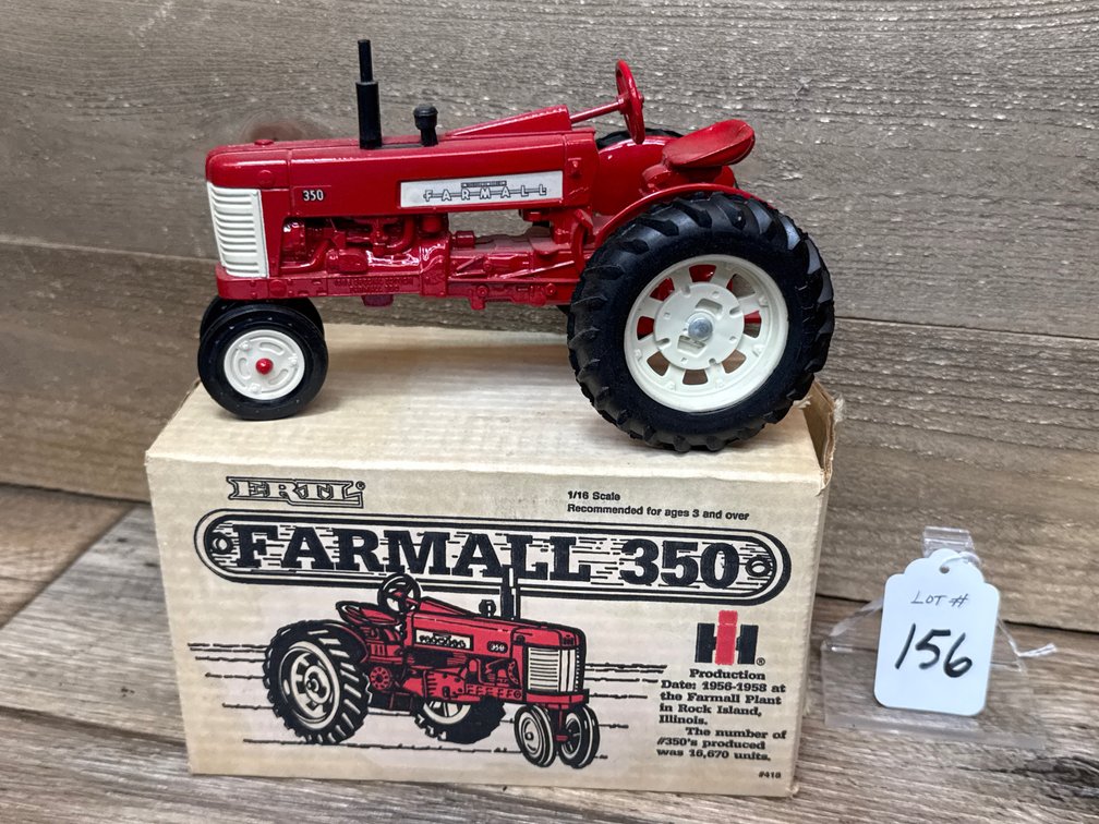 1:16 McCormick Farmall 350 - Special Edition