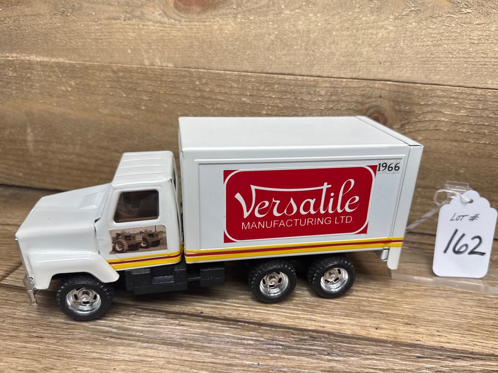 Custom 1:24 International Straight Truck ‘66