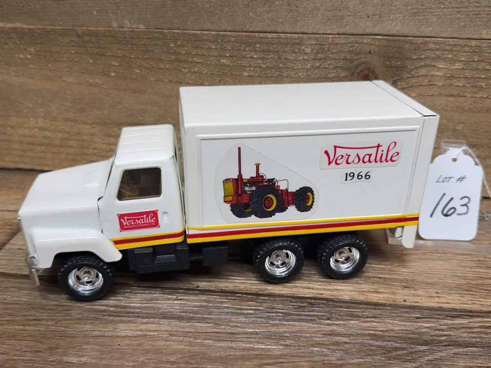 Custom 1:24 International Straight Truck ‘66