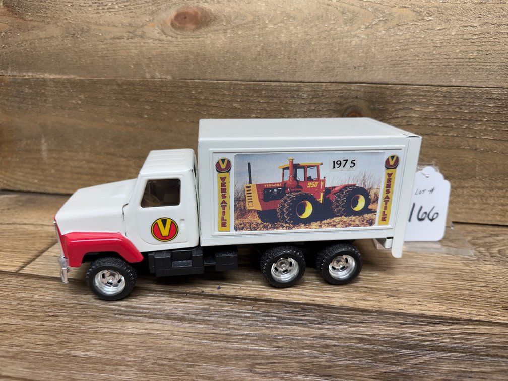 Custom 1:24 International Straight Truck ‘75