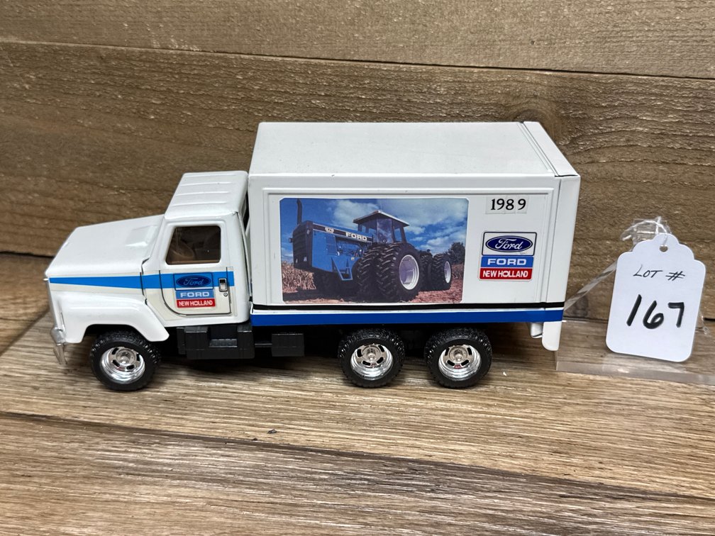 Custom 1:24 International Straight Truck ‘89