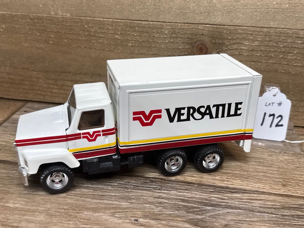 Custom 1:24 International Straight Truck