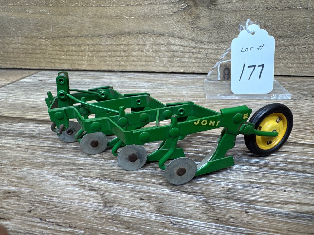 1:16 JD 4 Bottom Plow