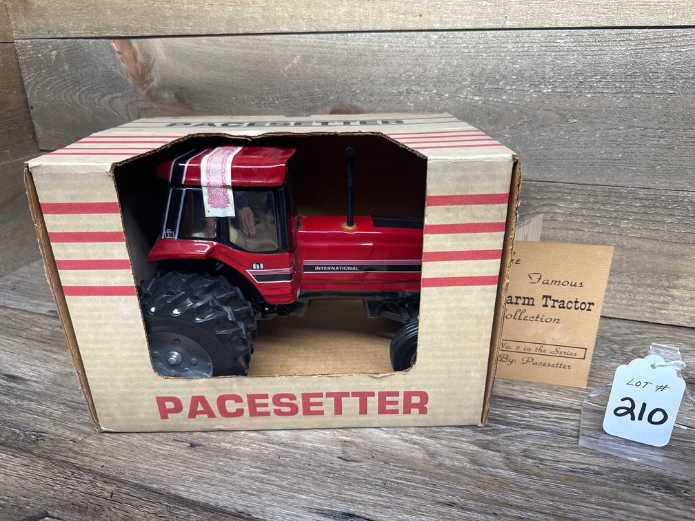 1:16 Pacesetter IH “BIG RED” No. 2