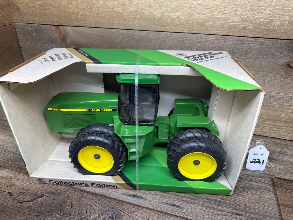 1:16 JD 8760 4WD -Collector’s Edition