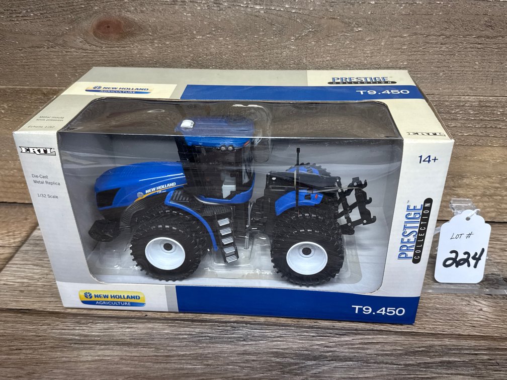 1:32 New Holland T9.450 - Prestige Collection