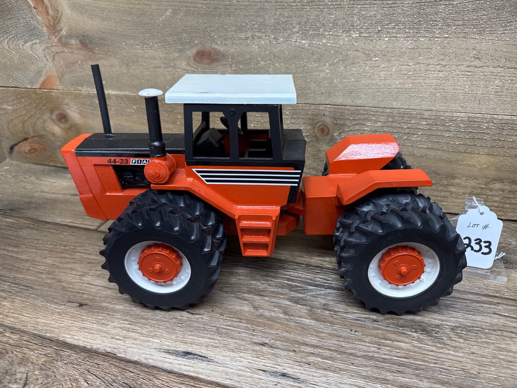 1:16 FIAT 44-23 Versatile /Duals