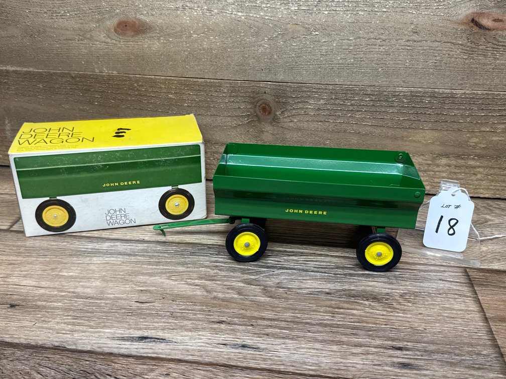 1:16 JD Flare Box Wagon