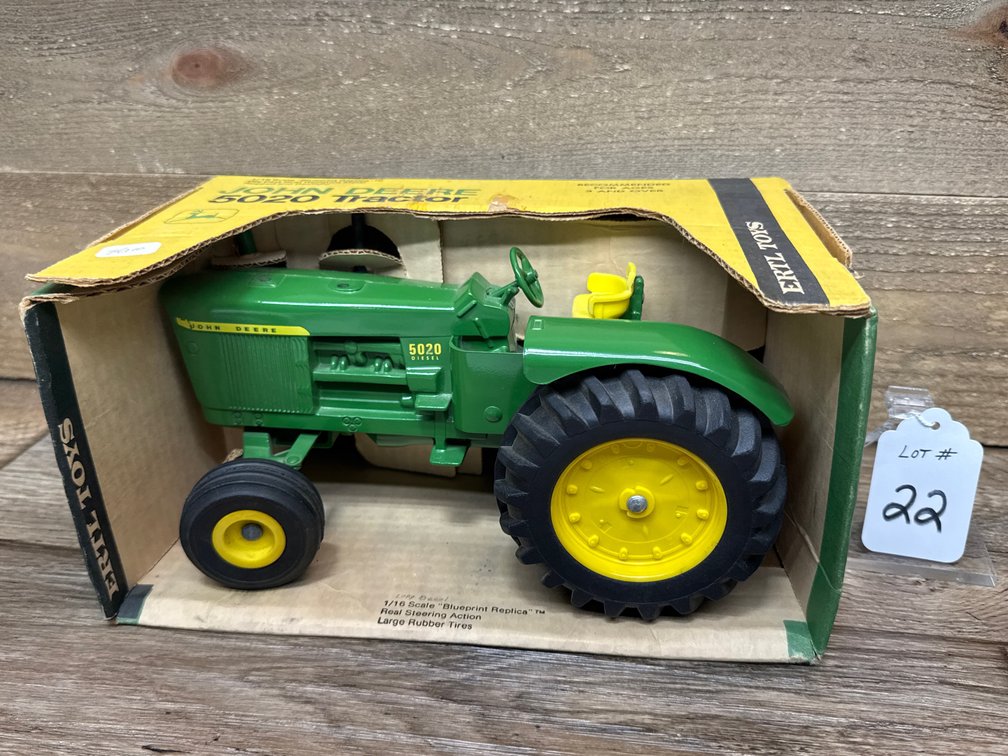 1:16 JD 5020 Diesel Tractor