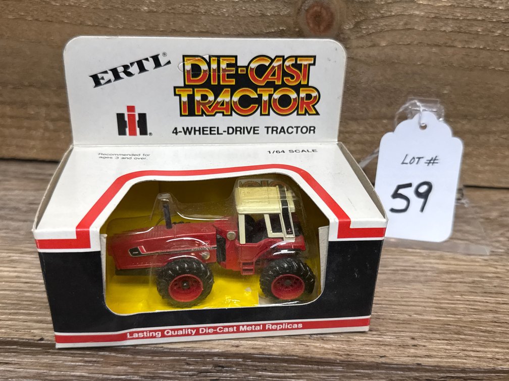 1:64 International 3588 2+2 *