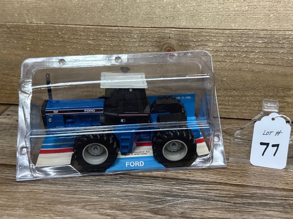 1:32 Ford 846 Versatile / Duals