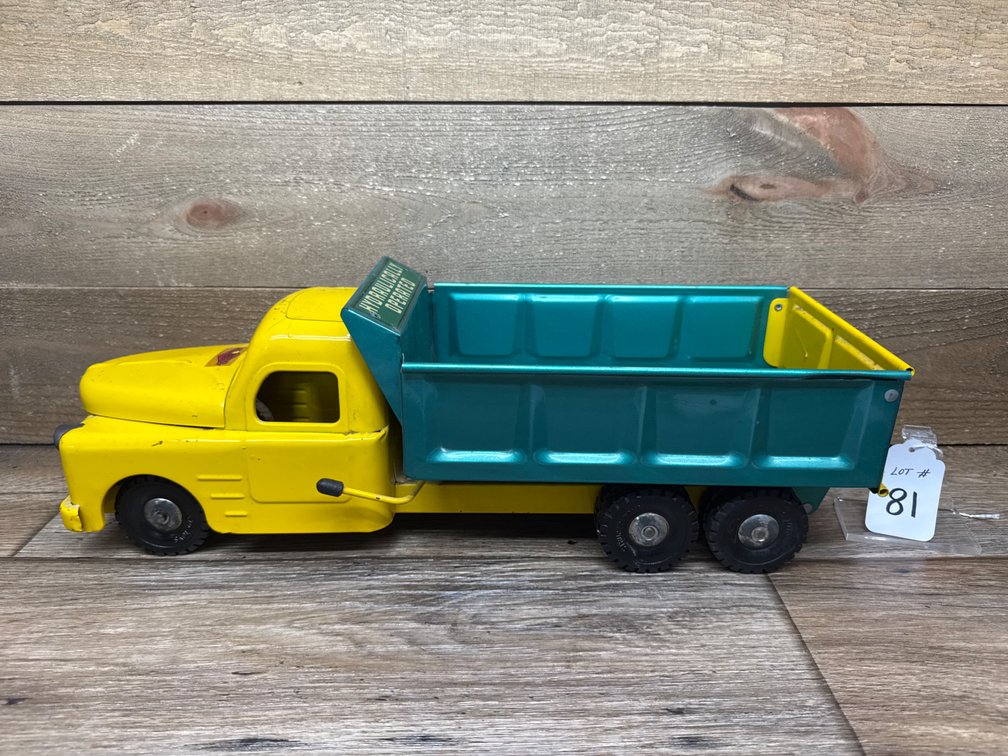 Vtg. Structo Hydraulic Dump Truck