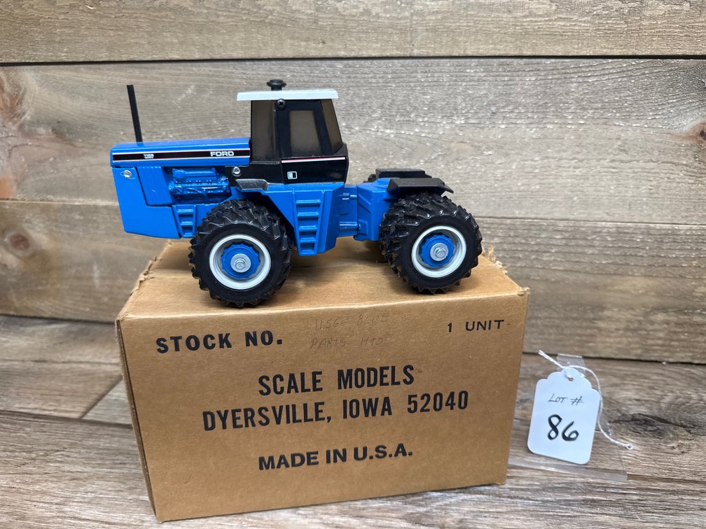 1:32 Ford 1156 Versatile  - ‘90 Parts Mart
