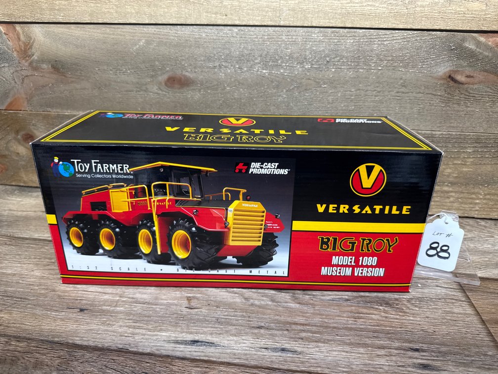 1:32 Versatile BIG ROY Model 1080 - Museum Version - Sealed
