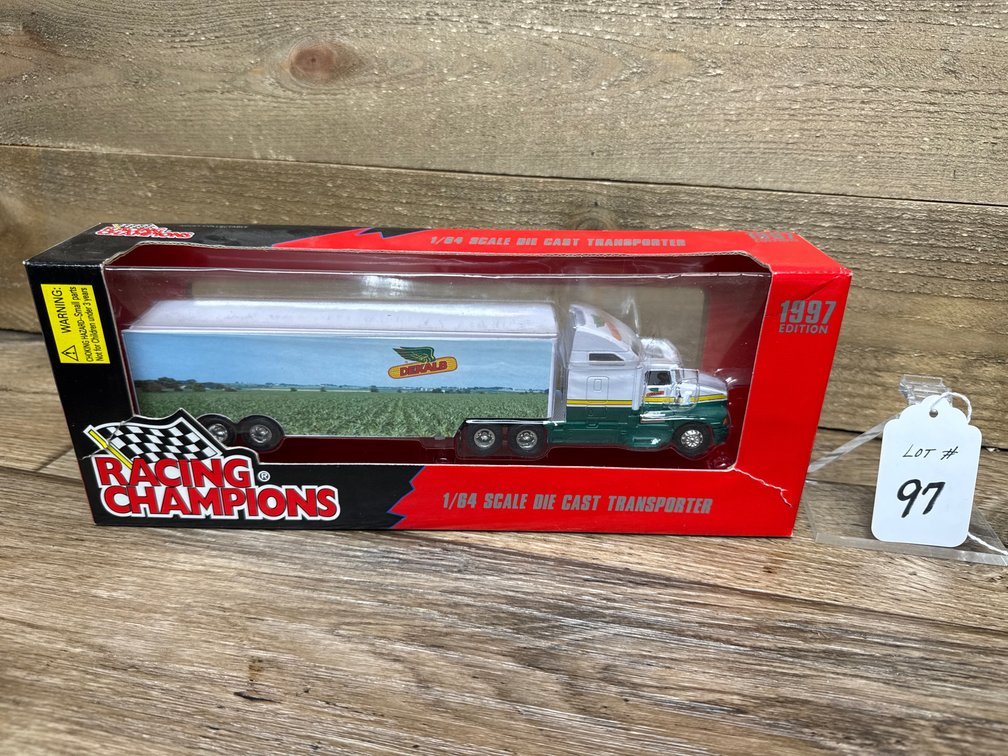 1:64 DEKALB Transporter - 1997 Edition