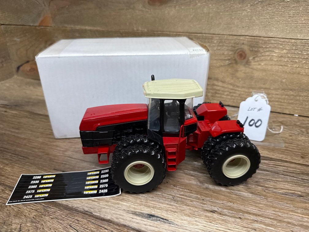1:32 Versatile Buhler w/Dual & Decals - First Edition