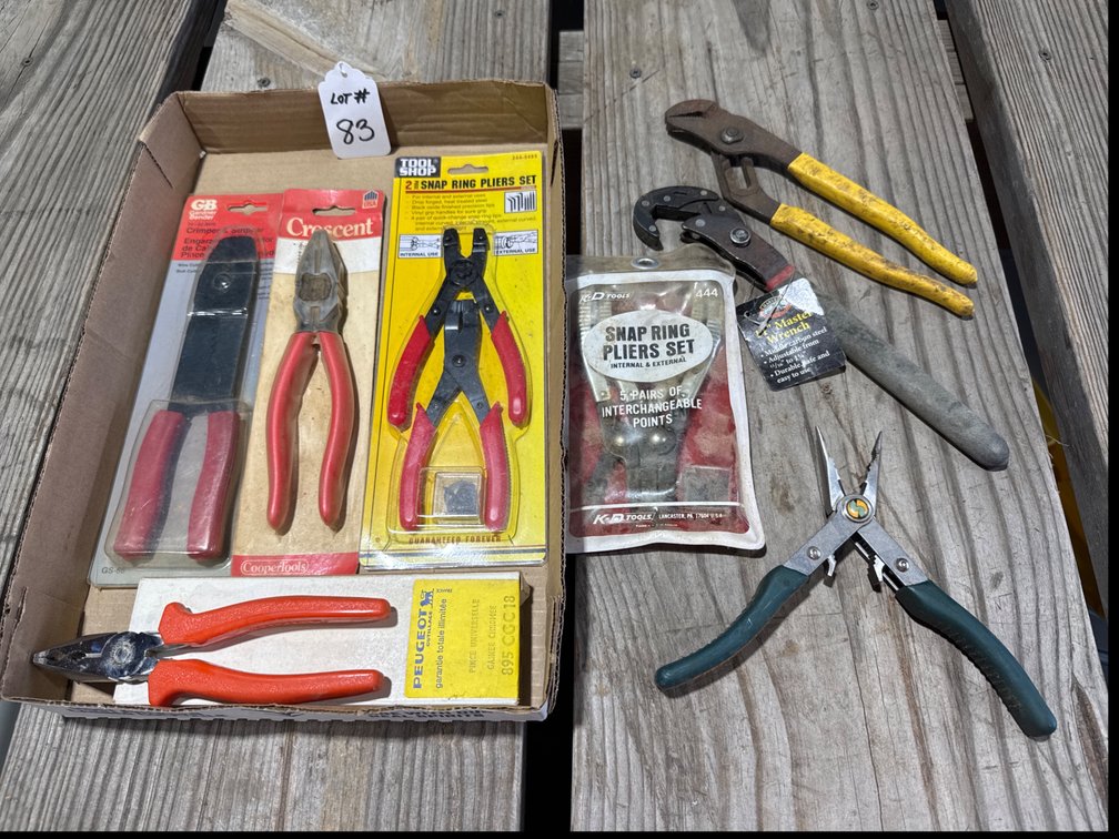 8 pc Pliers Lot