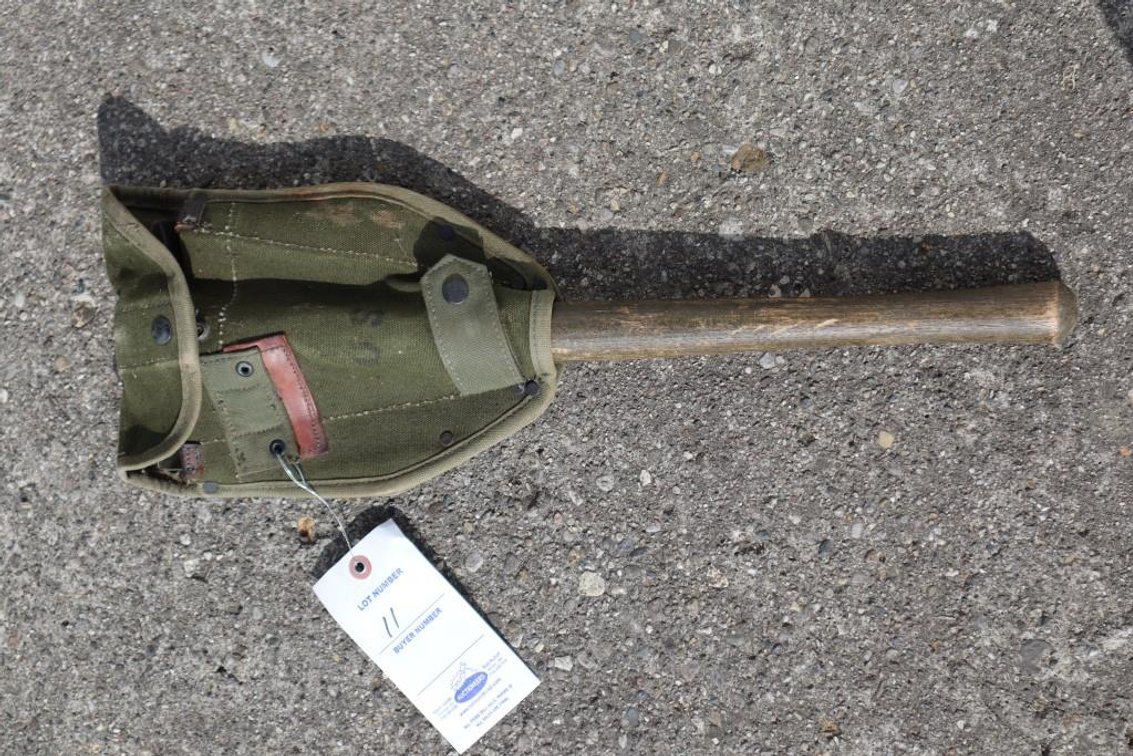 Foxhole Shovel
