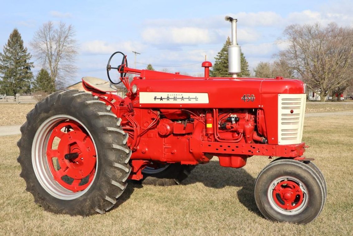 1954 Farmall 400/450 - Char Lynn Power Steering, EXCELLENT Firestone Rears, FH, Weights