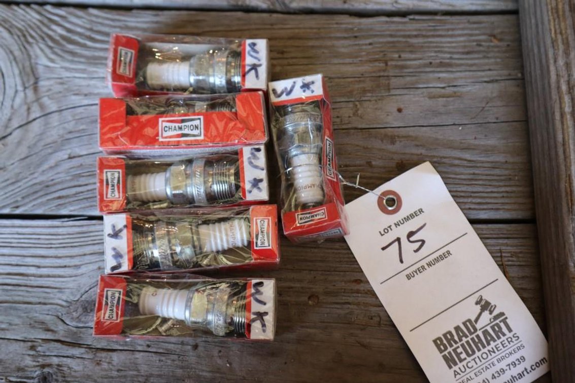 Lot of (6) NOS Champion W14 Sparkplugs