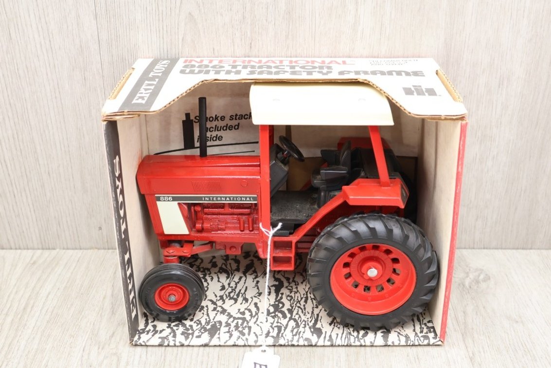 Image for June Farm Toy and Memorabilia Auction