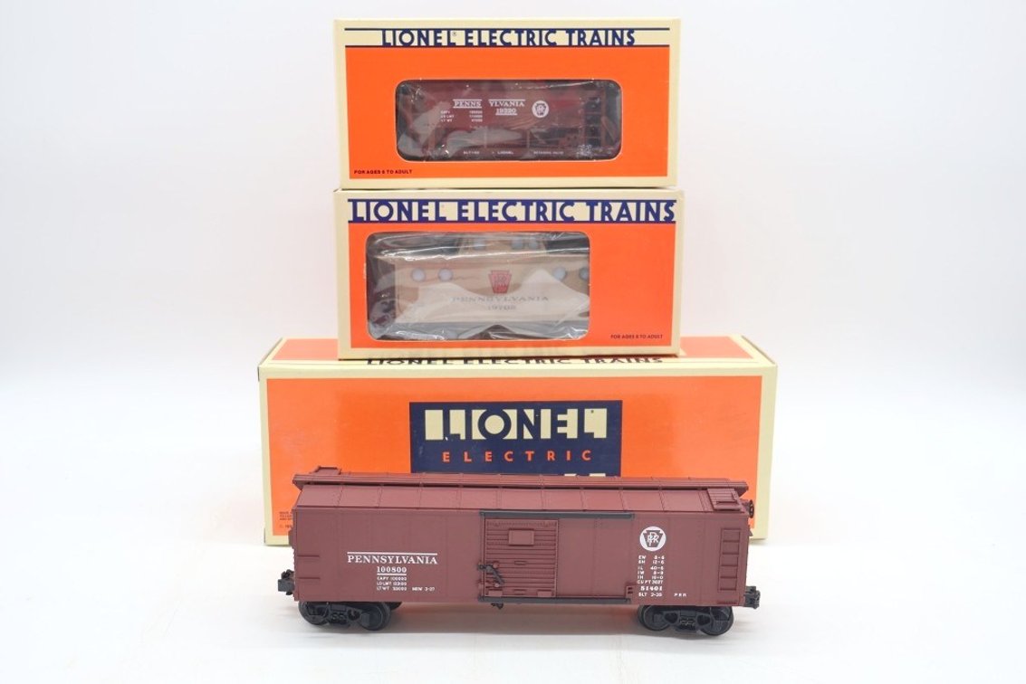Lot of (3) Lionel Train Cars