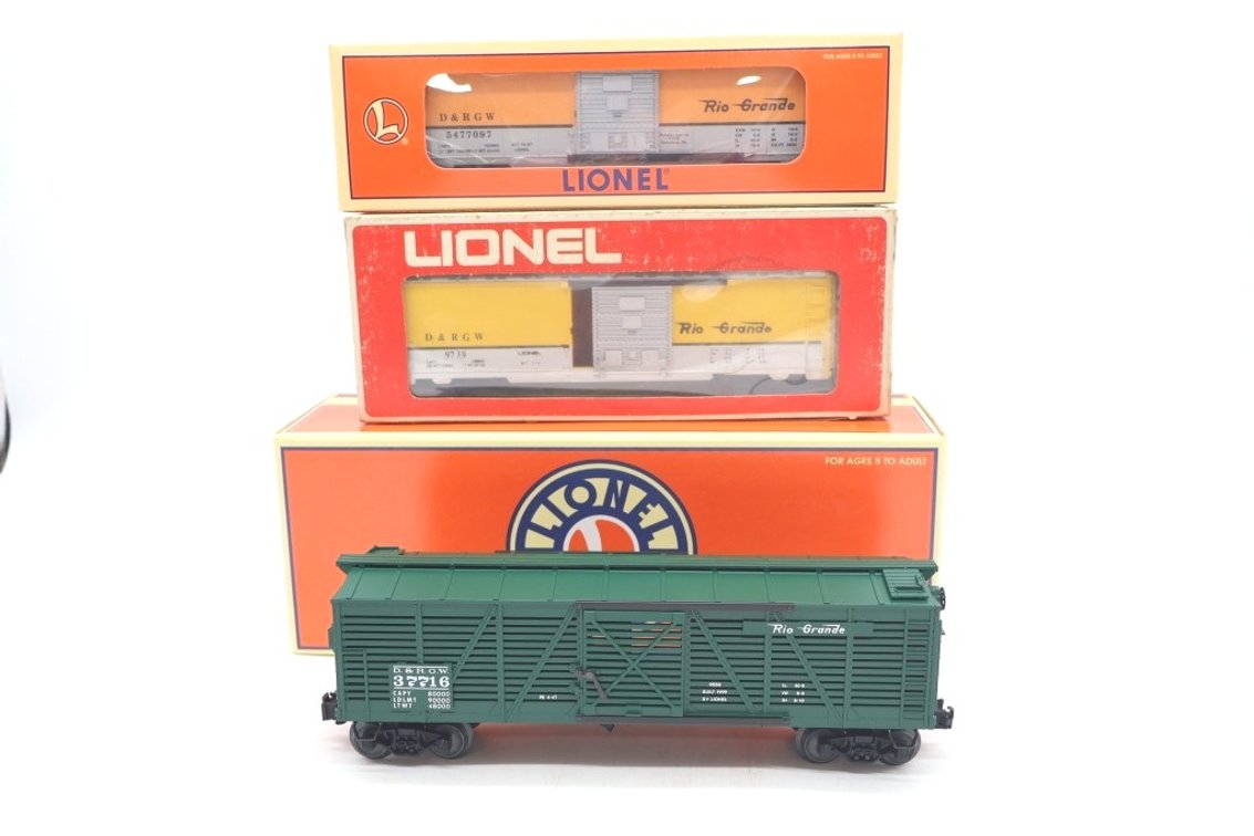 Lot of (3) Lionel Train Cars