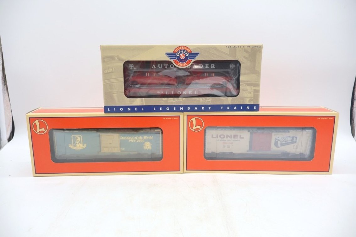 Lot of (3) Lionel Train Cars