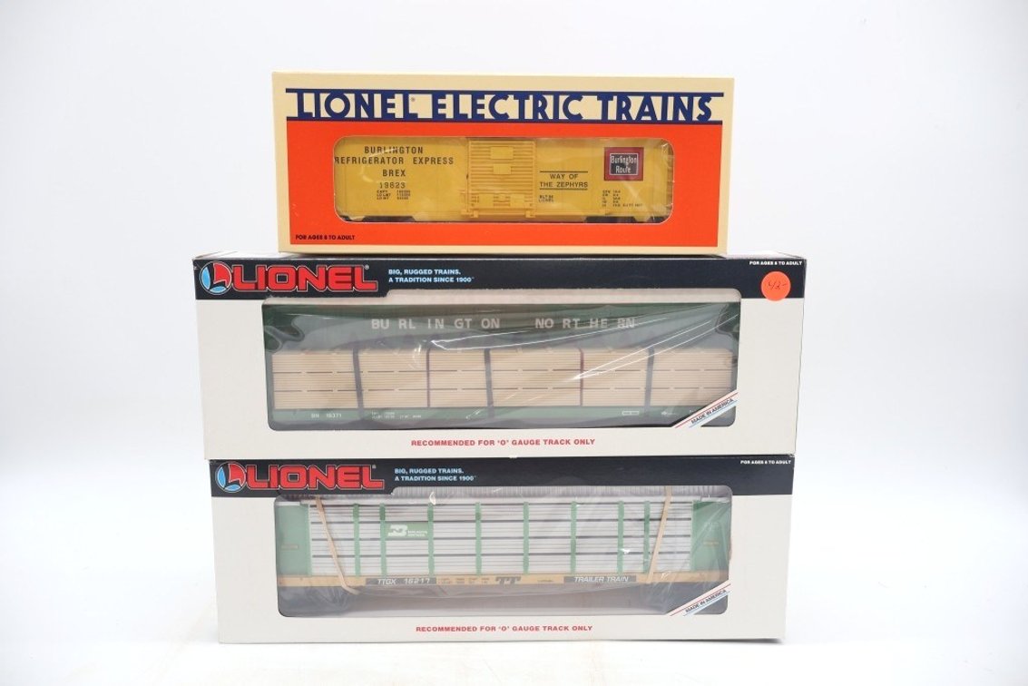 Lot of (3) Lionel Train Cars