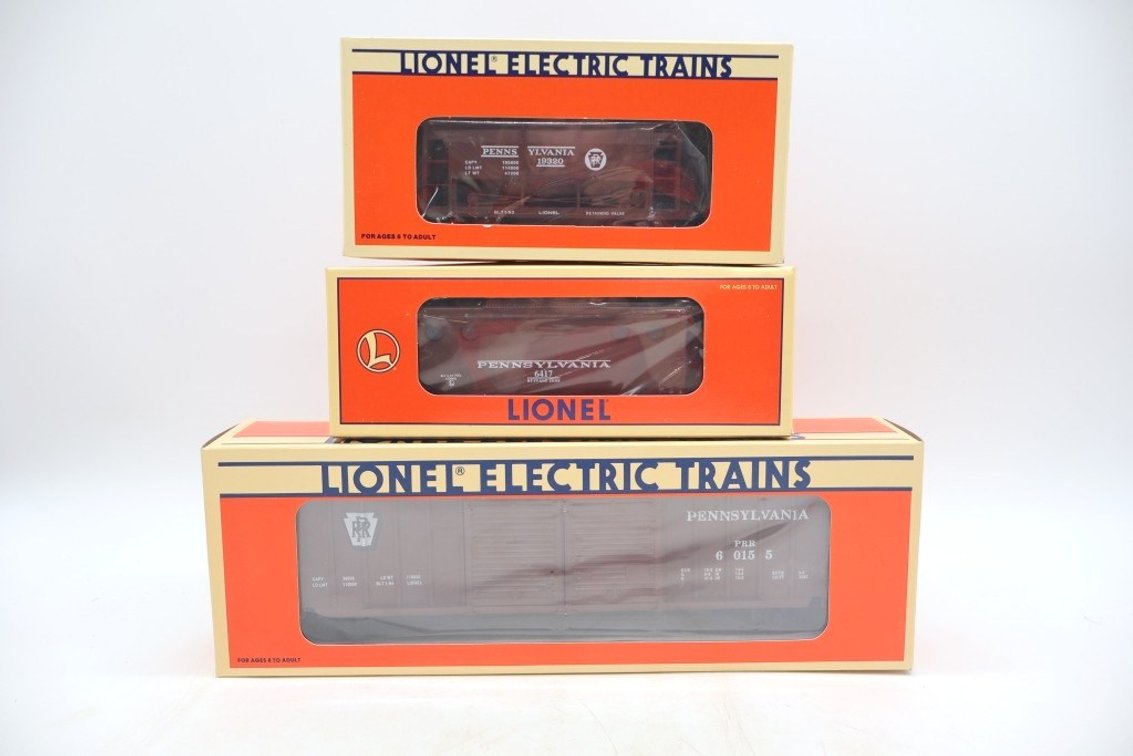 Lot of (3) Lionel Train Cars