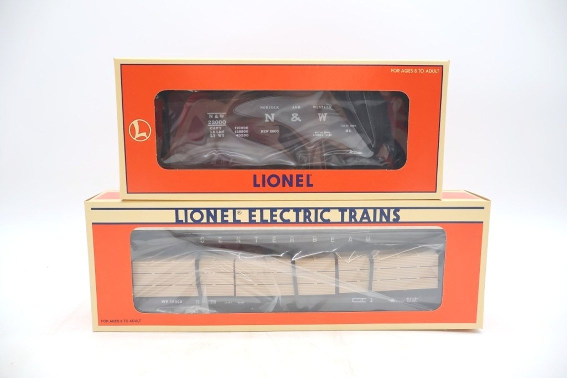 Lot of (2) Lionel Train Cars