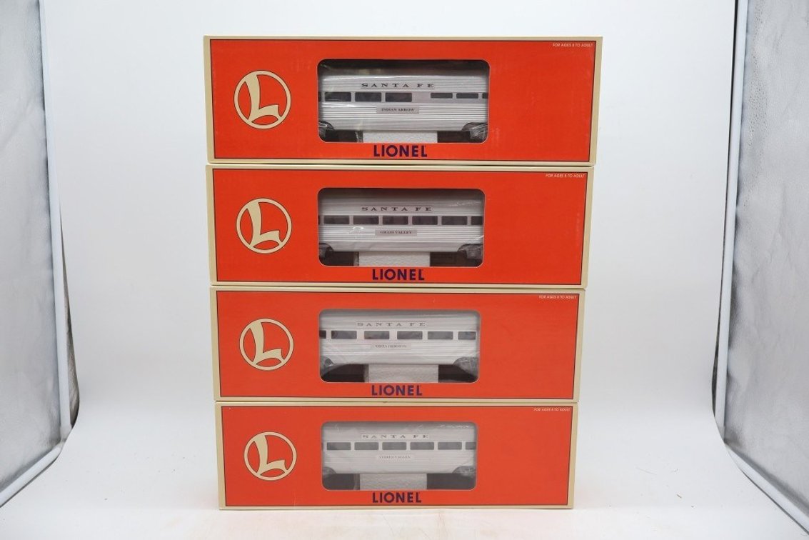 Set of 4 Lionel ATSF Cars