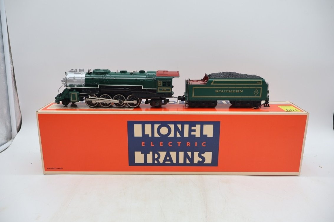 Lionel Famous Amercian Railroad 2-8-2 Southern Mikado Steam Engine and Tender