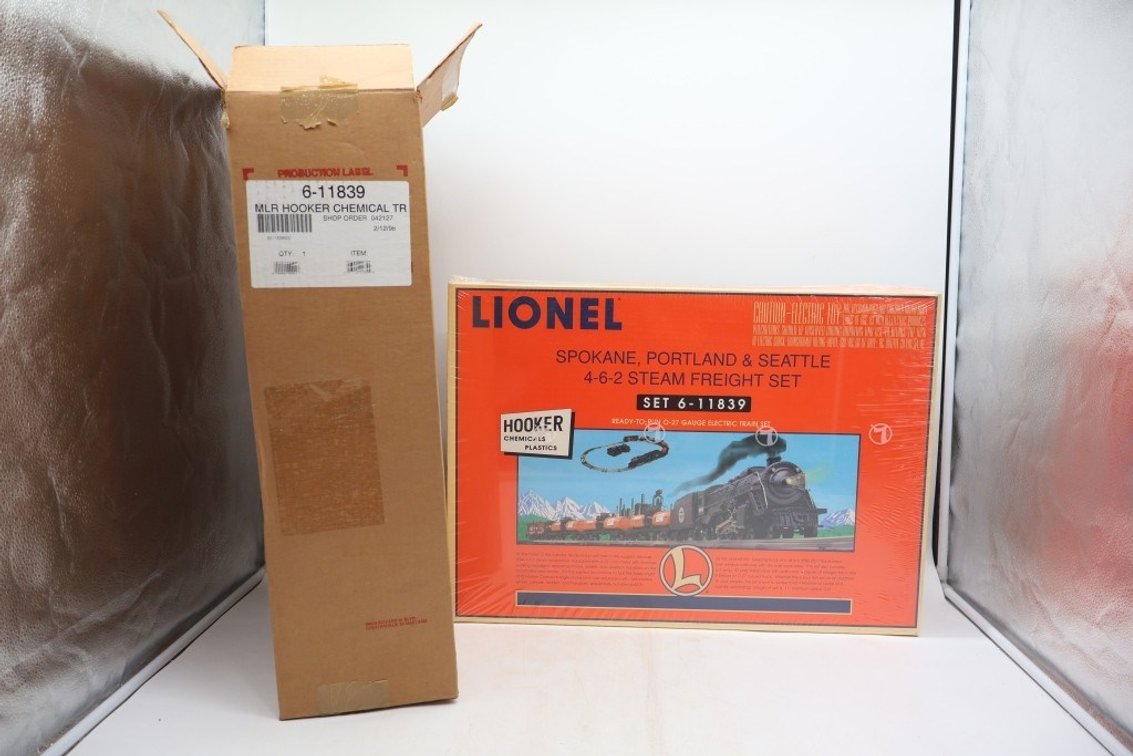 Lionel Spokane, Portland & Seattle 4-6-2 Steam Freight Set