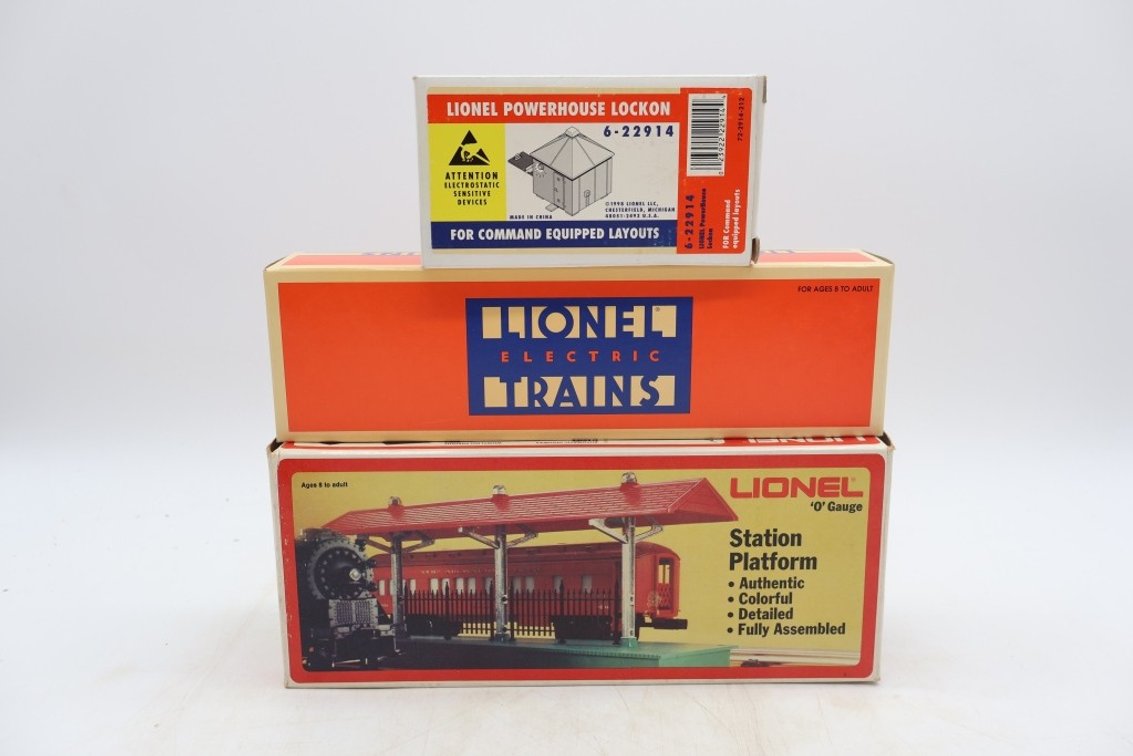Lot of (3) Lionel Incl. Station Platforms and Powerhouse Lockon
