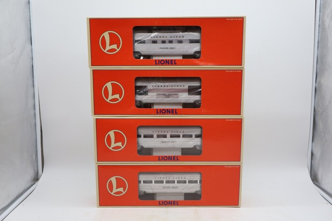 Set of 4 Lionel Lines Aluminum Cars