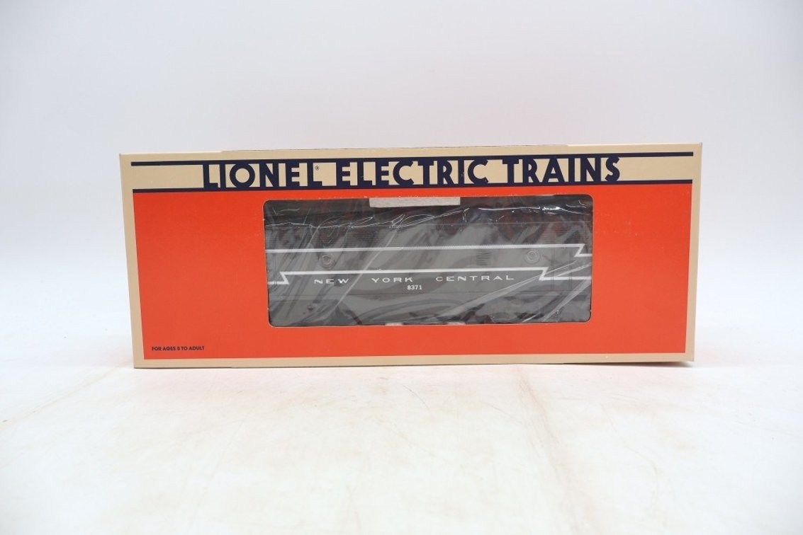 Lionel NYC F3-B Dummy Unit w/ Diesel Horn