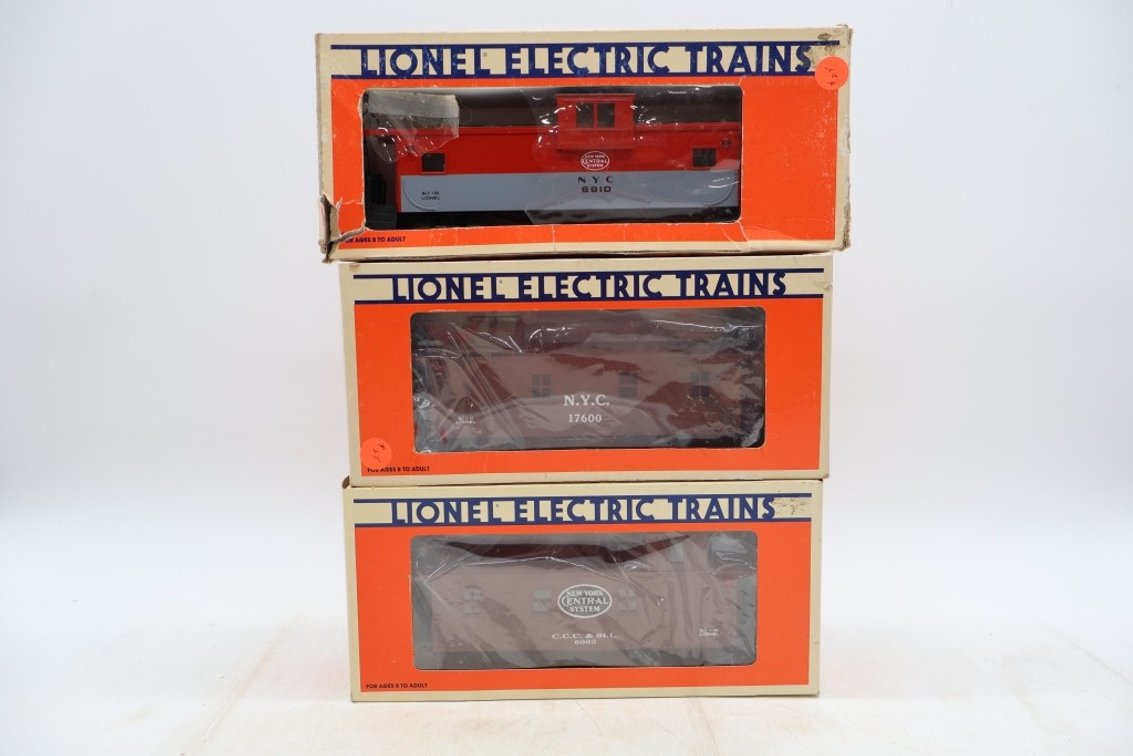 Lot of (3) Train Cars