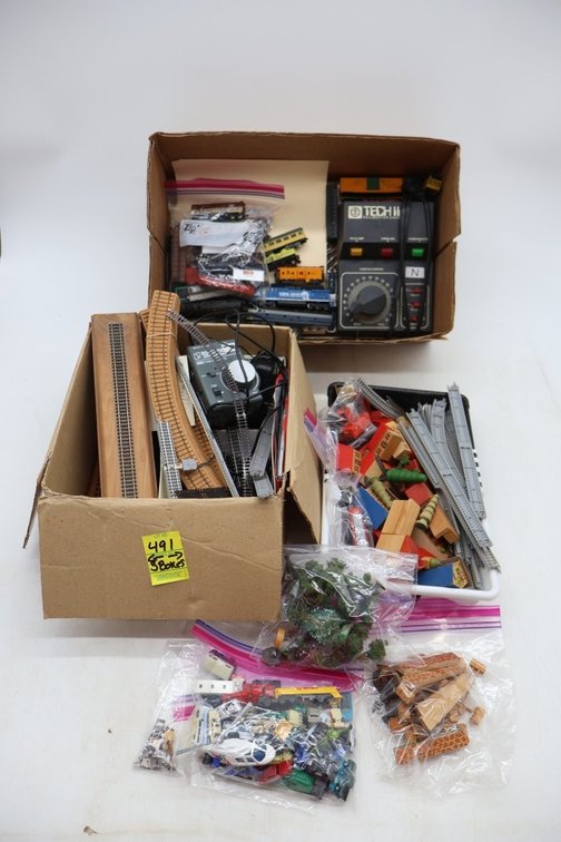 Lot with N Gauge Cars, Track, Buildings, and Throttle Controller