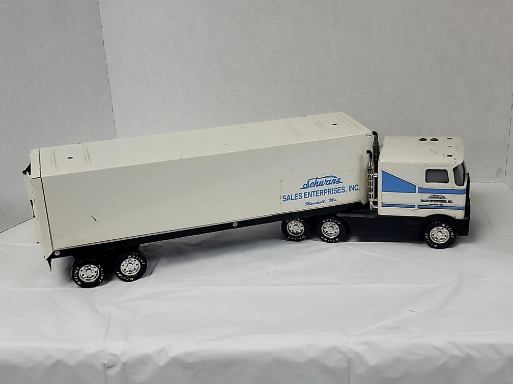 Nylint - Schwan's Truck & Trailer