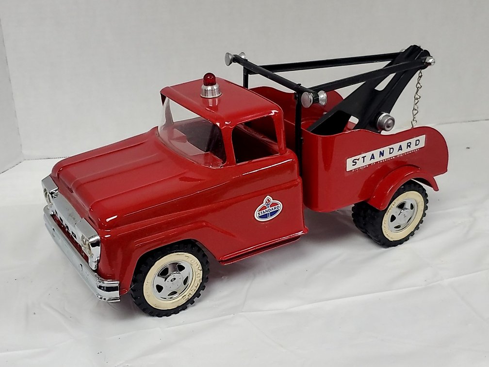 Tonka Standard Wrecker Truck 