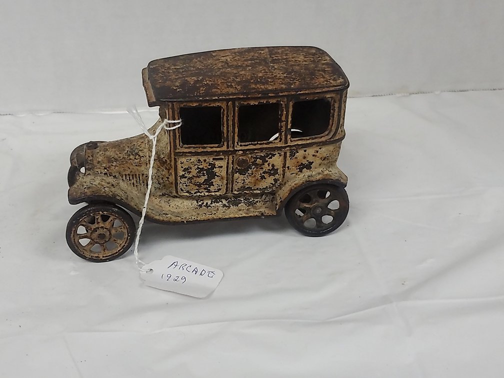 1929 Arcade Vintage old Ford model T cast iron toy car