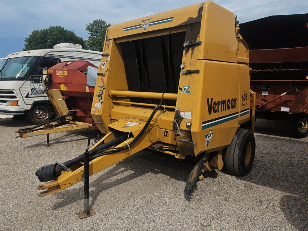 Vermeer 605 K Round Baler