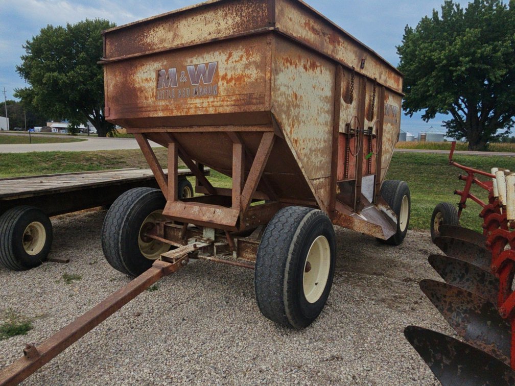 M&W wagon