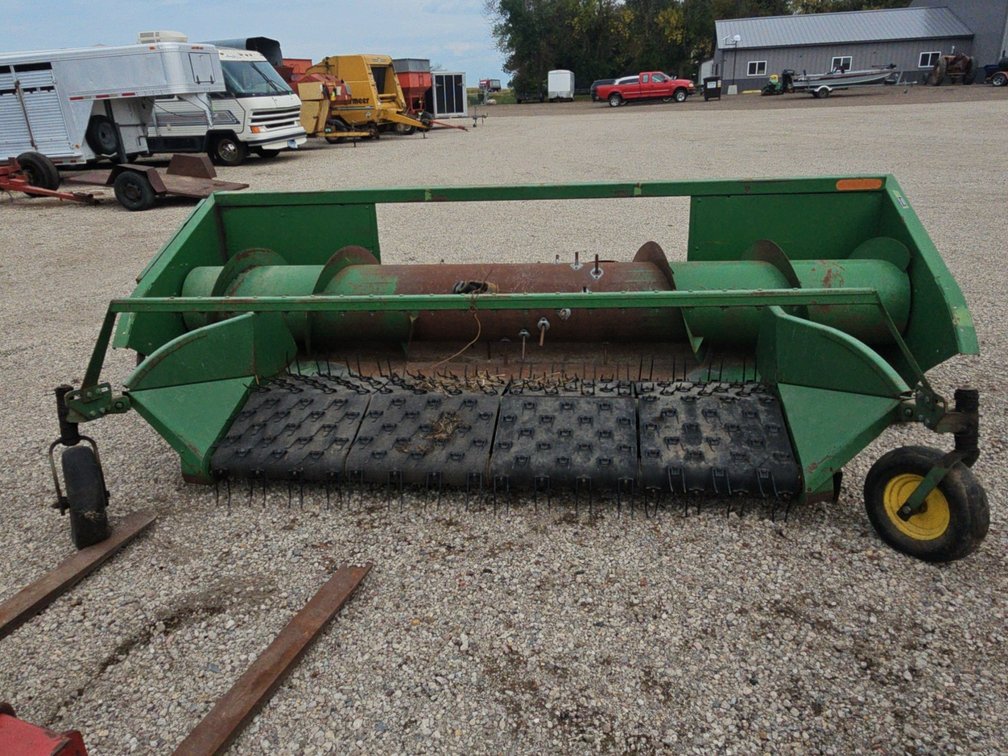 John Deere pickup head
