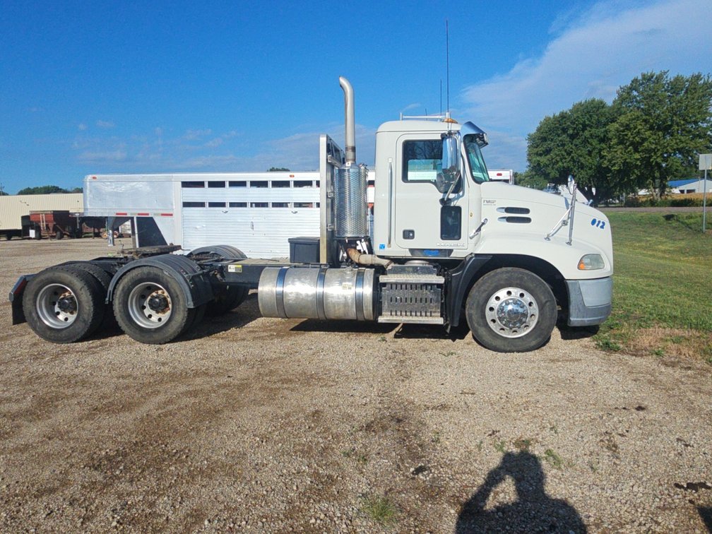 2012 Mack CXU613 Truck