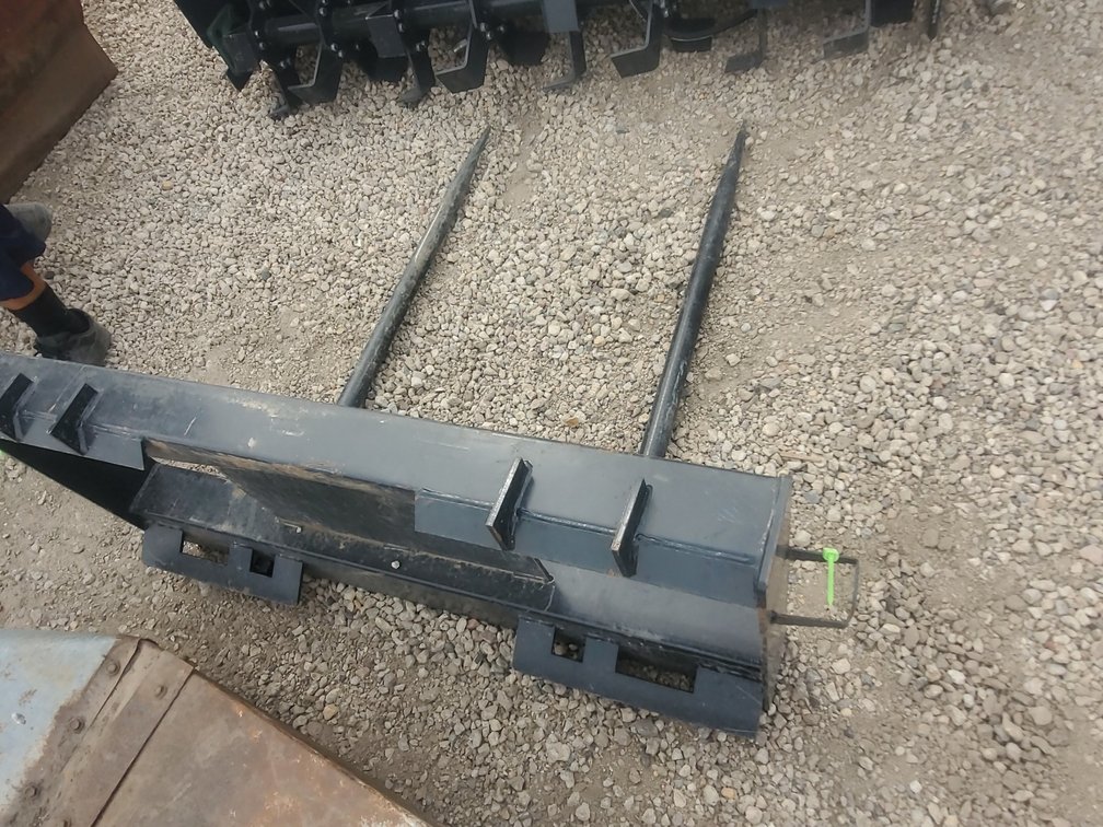 JCT Skidsteer Quick Attach Bale Spear