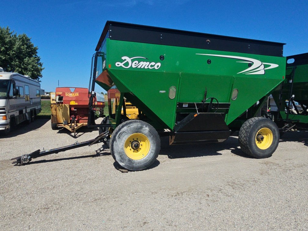 Demco 650 Wagon
